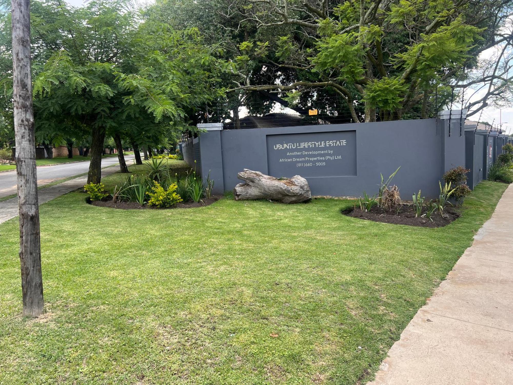 Ubuntu Lifestyle Estate Hotel Krugersdorp Exterior photo